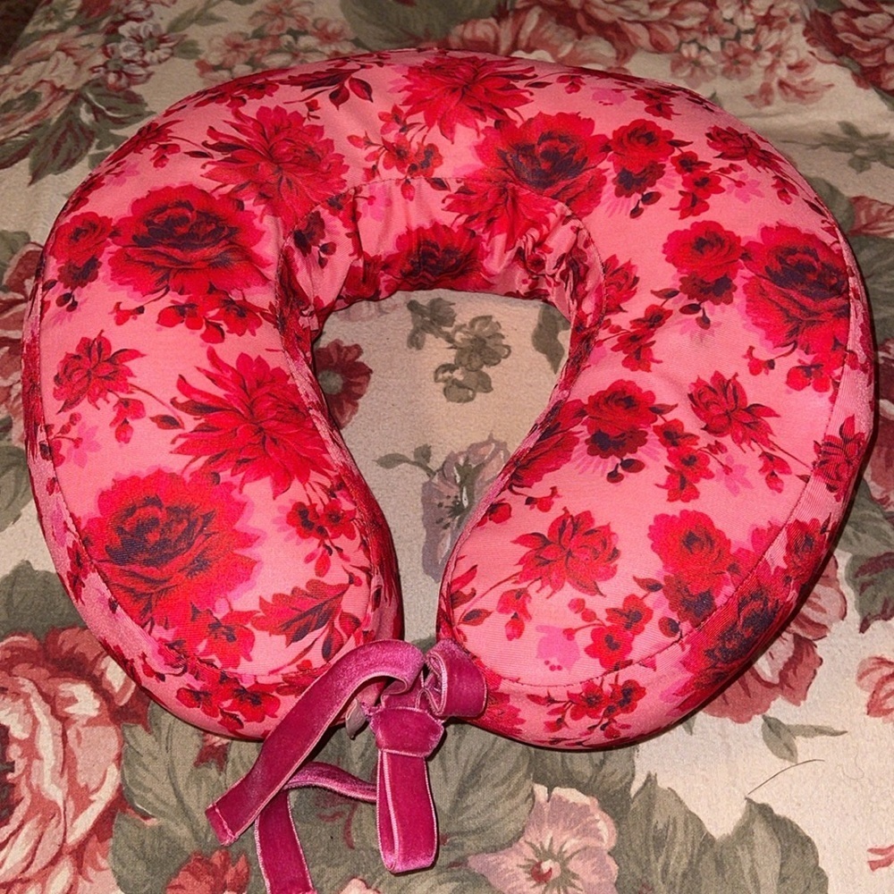 🌺BANDO 4 Piece FLORAL DUFFEL,MAKEUP BAG, ZIP BAG & NECK REST SET - Picture 11 of 12